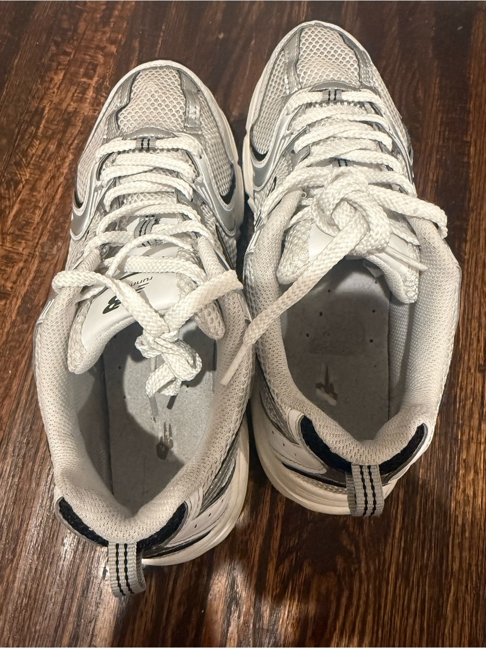 New Balance 530 MR530FDO White Silver Dad Sneakers Size 8 Men / 9.5 Women - Picture 5 of 8